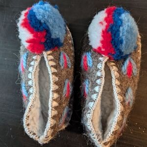 Greek pompom slippers wool toddler 8